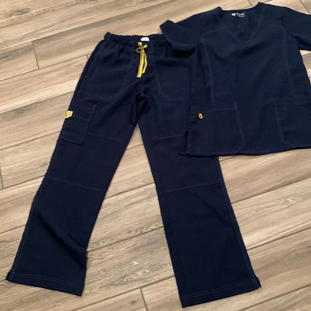 Small scrubs set four Stretch